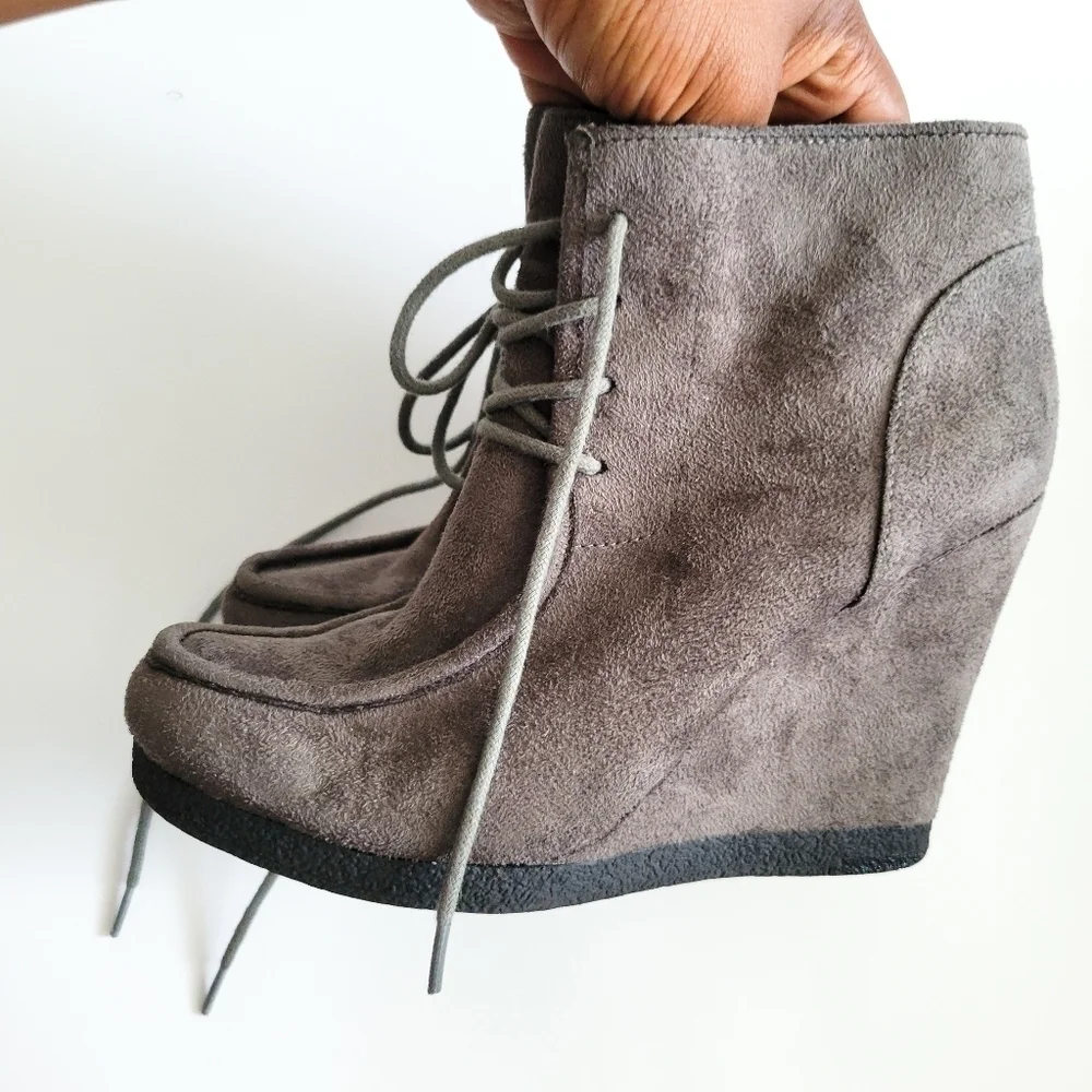 Nine West nicholson wedge lace up booties